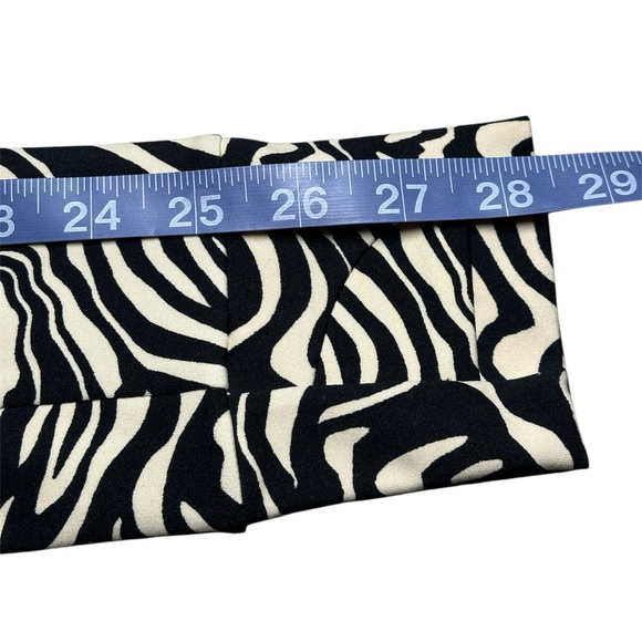 Fabletics Women’s Trinity Performance Jacket in Marbled Zebra XXS - Picture 10 of 13